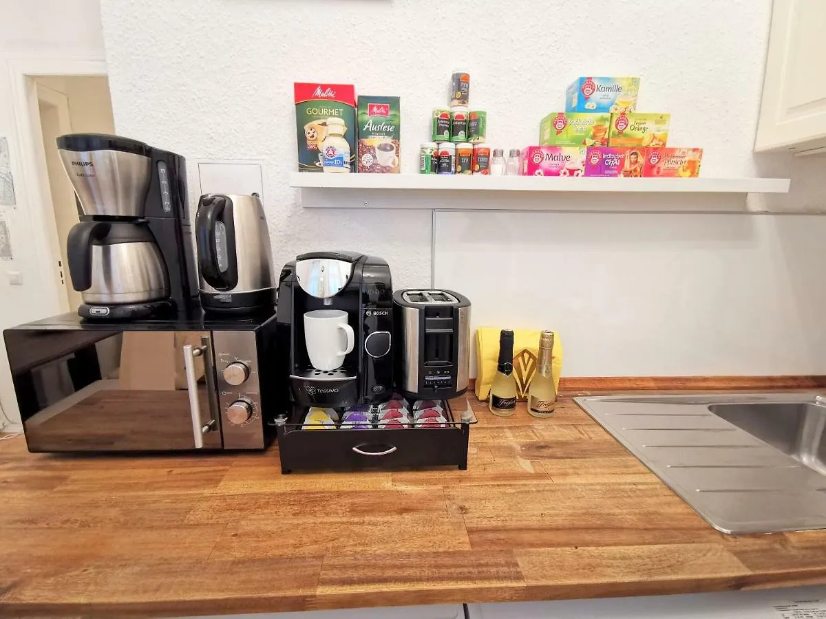 Kvh By Rockchair Apartments L Superhost Status L Boxspringbett Am Schloss Charlottenburg Welcomes You! Berlin Germany