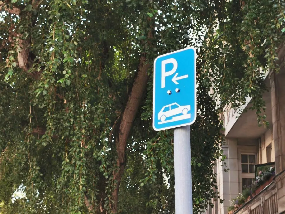 Kvh By Rockchair Apartments L Superhost Status L Boxspringbett Am Schloss Charlottenburg Welcomes You! Berlin Deutschland
