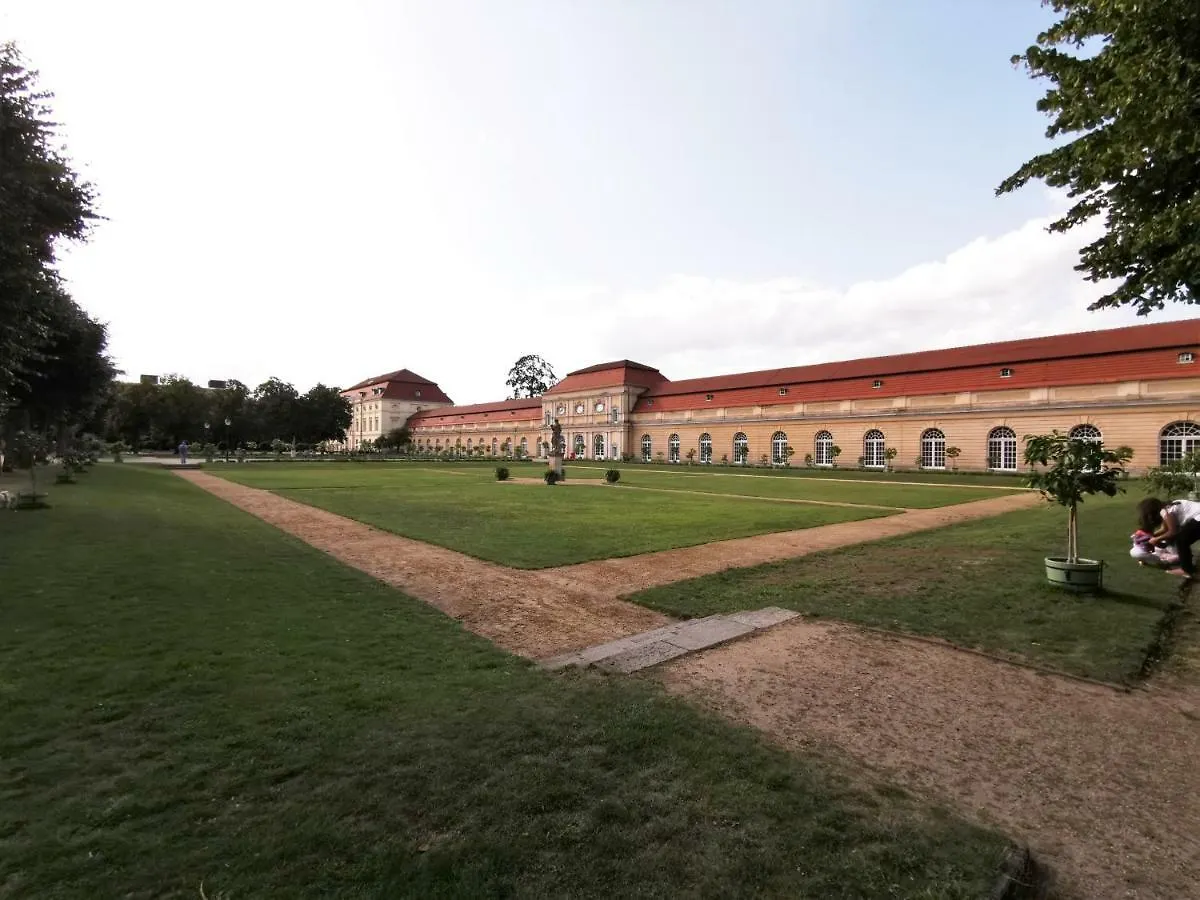 Kvh By Rockchair Apartments L Superhost Status L Boxspringbett Am Schloss Charlottenburg Welcomes You! Berlin Deutschland